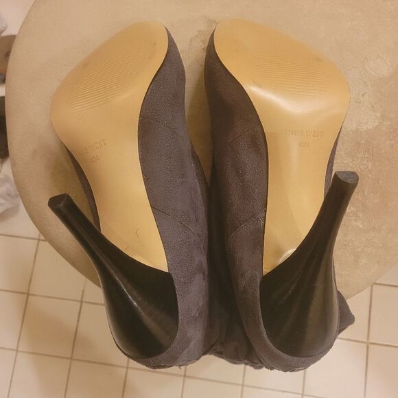 NINE WEST BROWN SUEDE RUCHED BOOTS - Picture 3 of 5